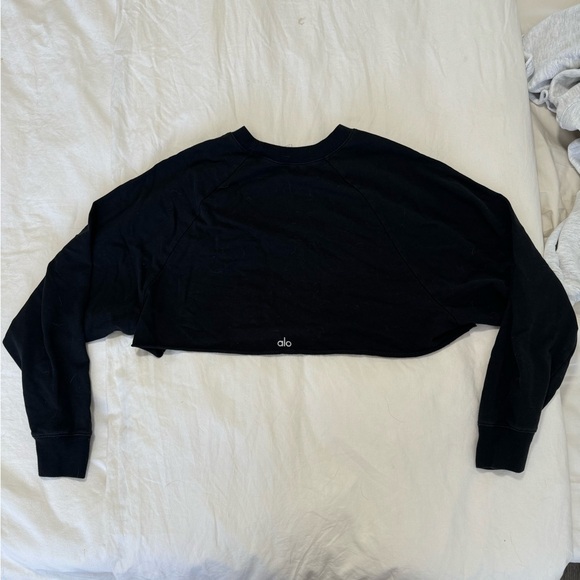 ALO cropped long sleeve - Picture 2 of 3